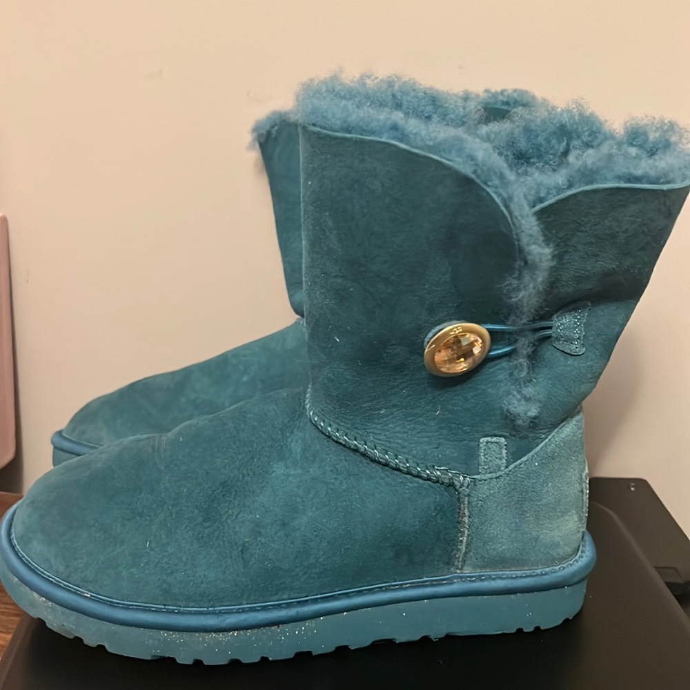 UGG women’s boots teal color boots